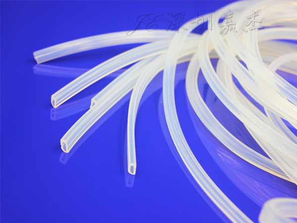 生產(chǎn)硅膠管的時(shí)候需要戴手套嗎？